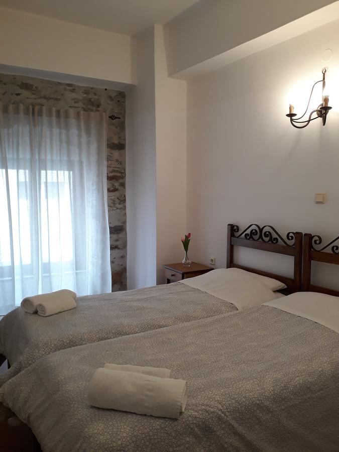 Iliada Hotel Ermoupoli Buitenkant foto