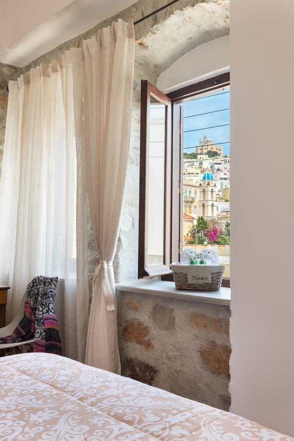 Iliada Hotel Ermoupoli Buitenkant foto