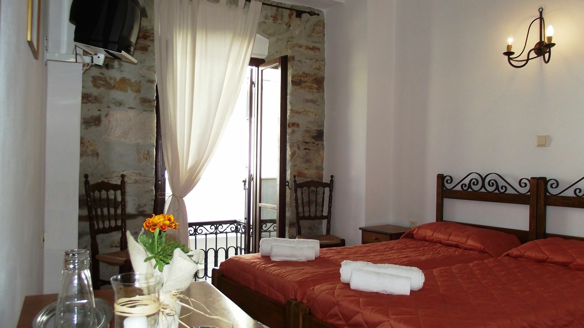 Iliada Hotel Ermoupoli Buitenkant foto