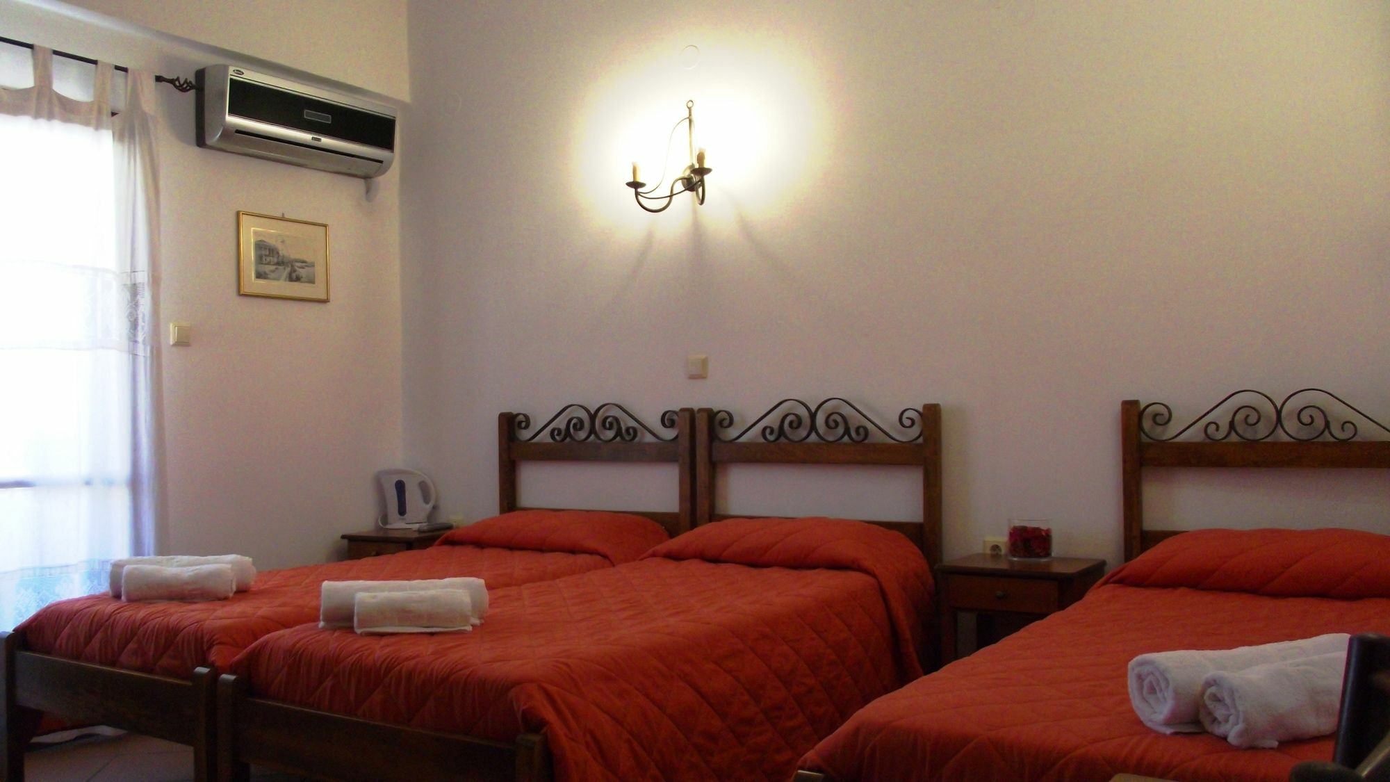 Iliada Hotel Ermoupoli Buitenkant foto